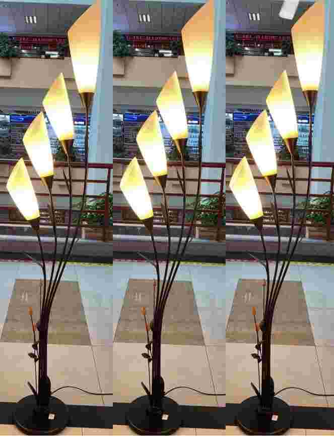 Lampadaires modernes à 4 lumières sur pied